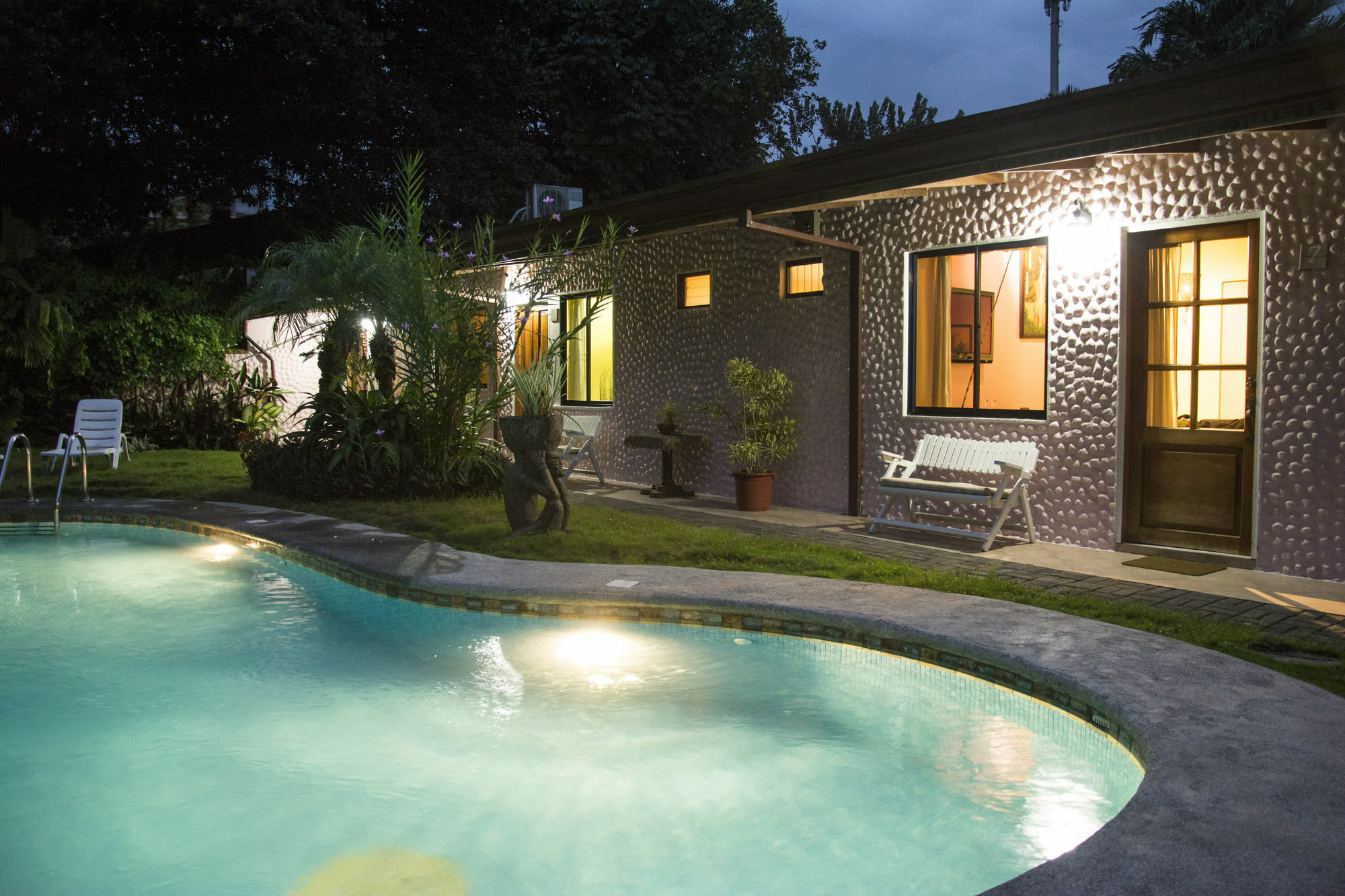 Hotel Vagabondo La Fortuna Exterior photo